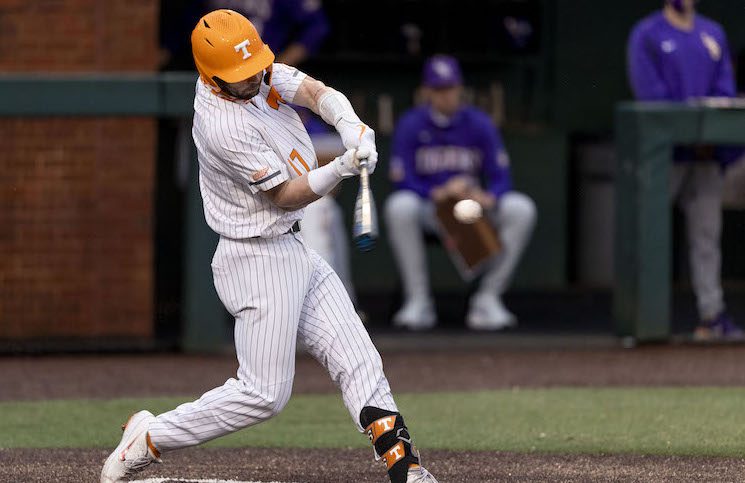 The sports world reacts to Tennessee's walk-off grand slam against Wright  State