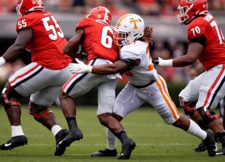 Linebacker Jeremy Banks and the Tennessee defense will try to limit Vanderbilt on Saturday.