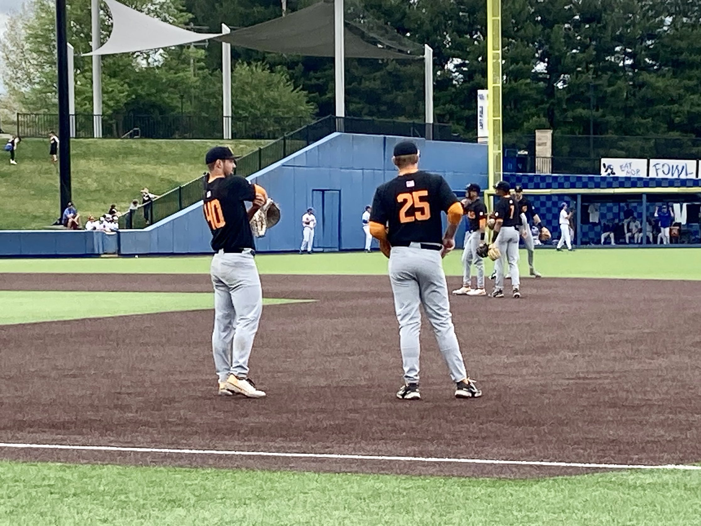 Tennessee Baseball Set to Debut All Black Uniforms Against