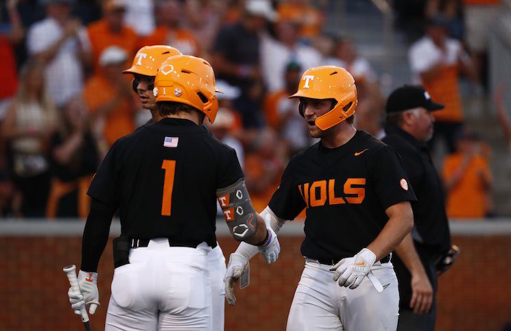 Tennessee Vols CWS odds