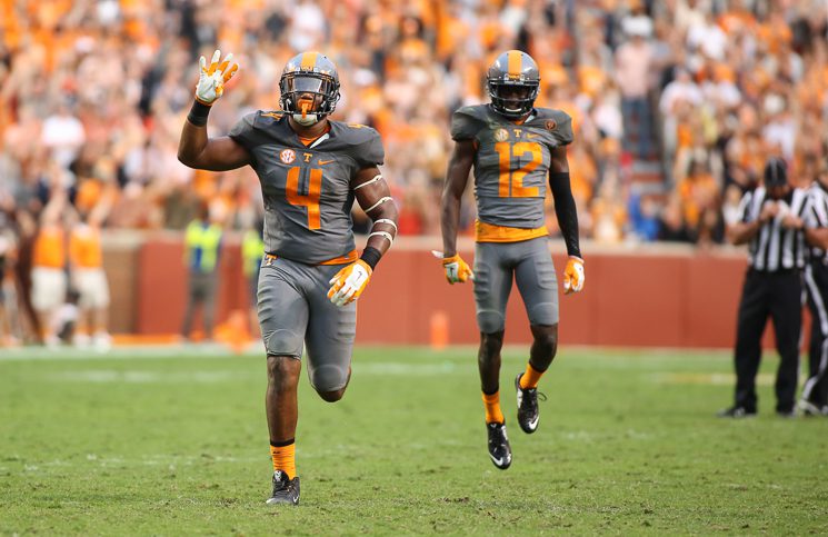 It's Time For UT To Let Our Players Wear Alternative Uniforms